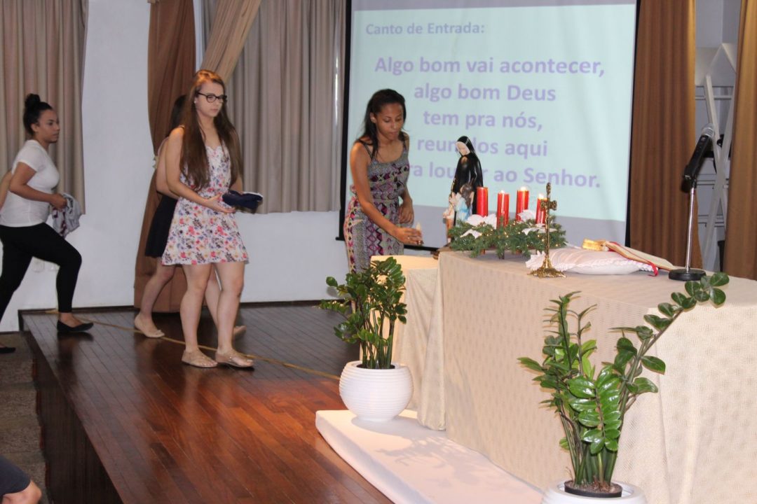 Canto De Entrada Para Missa De Formatura Missa Em Acao De Gracas Reune Formandos Do 3º Ano Familias E Escola Colegio Santa Doroteia De Porto Alegre